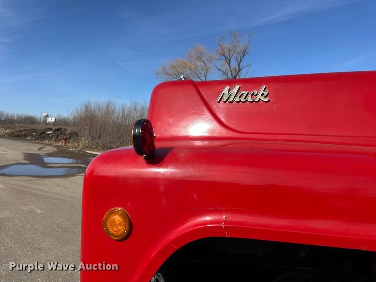 image for item FK1682 1977 Mack RD685S water truck
