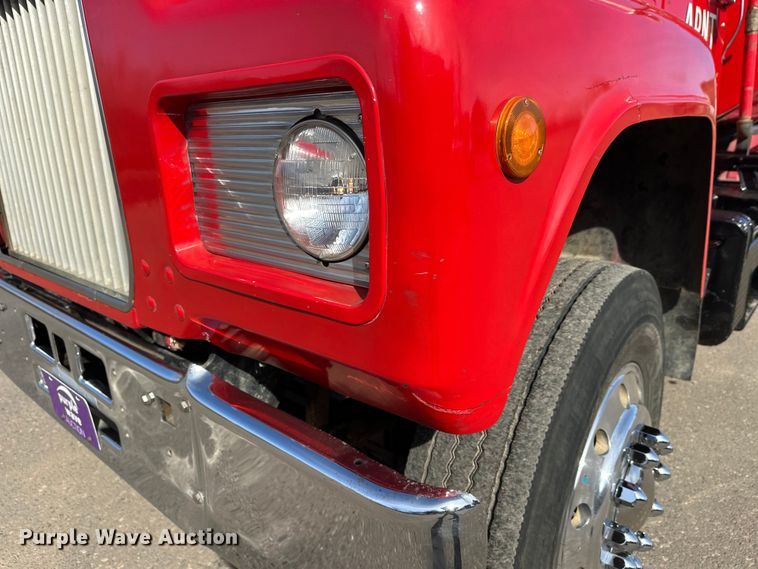 image for item FK1682 1977 Mack RD685S water truck