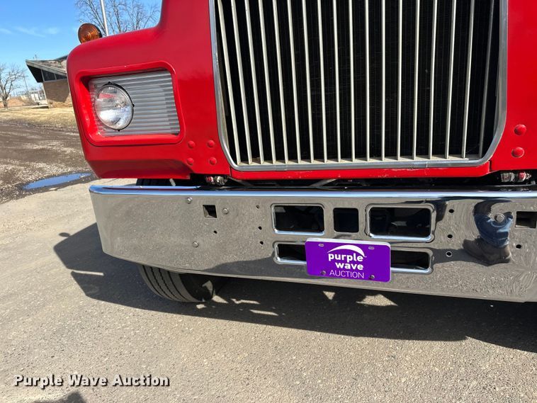 image for item FK1682 1977 Mack RD685S water truck