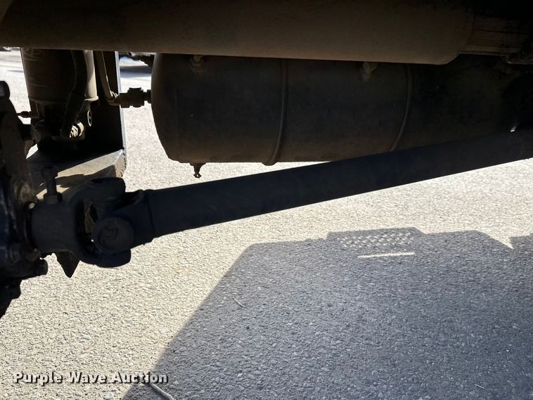 image for item FK1682 1977 Mack RD685S water truck