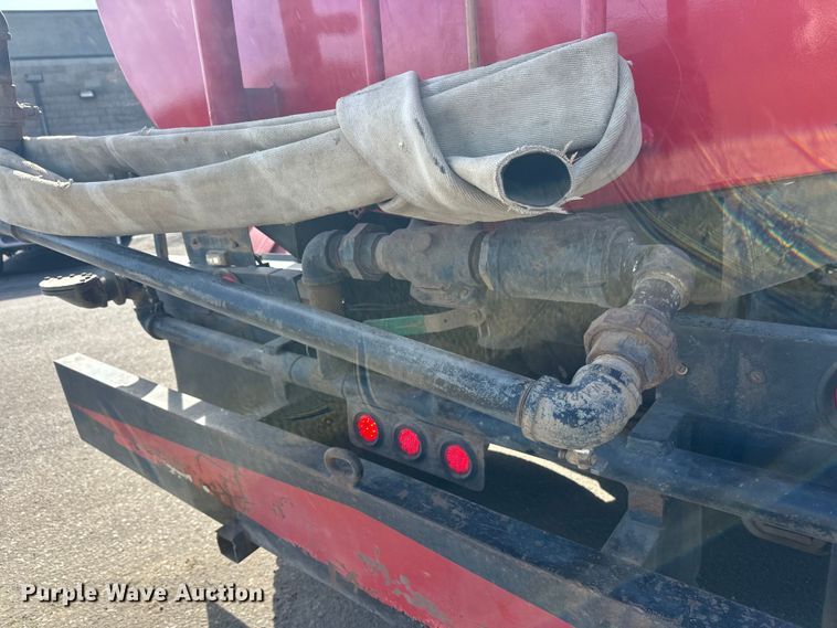 image for item FK1682 1977 Mack RD685S water truck