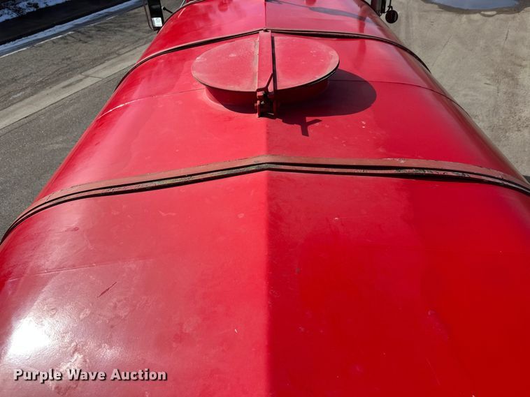 image for item FK1682 1977 Mack RD685S water truck