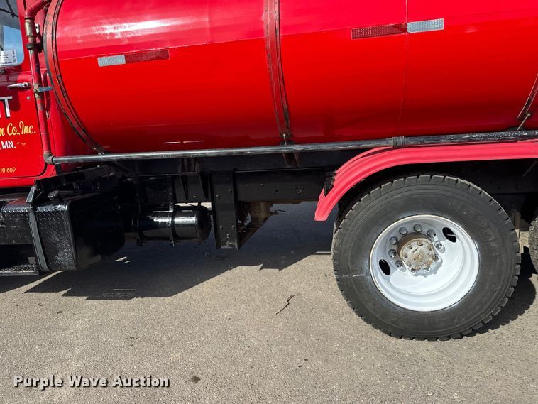 image for item FK1682 1977 Mack RD685S water truck