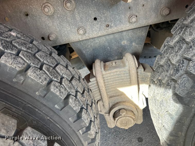 image for item FK1682 1977 Mack RD685S water truck