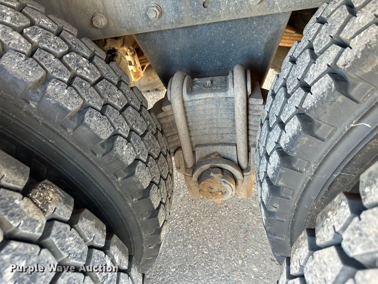 image for item FK1682 1977 Mack RD685S water truck