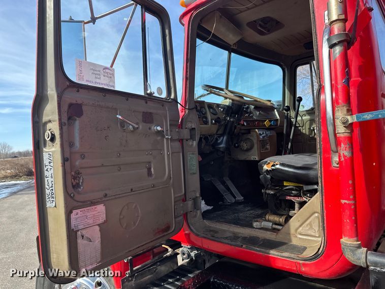 image for item FK1682 1977 Mack RD685S water truck