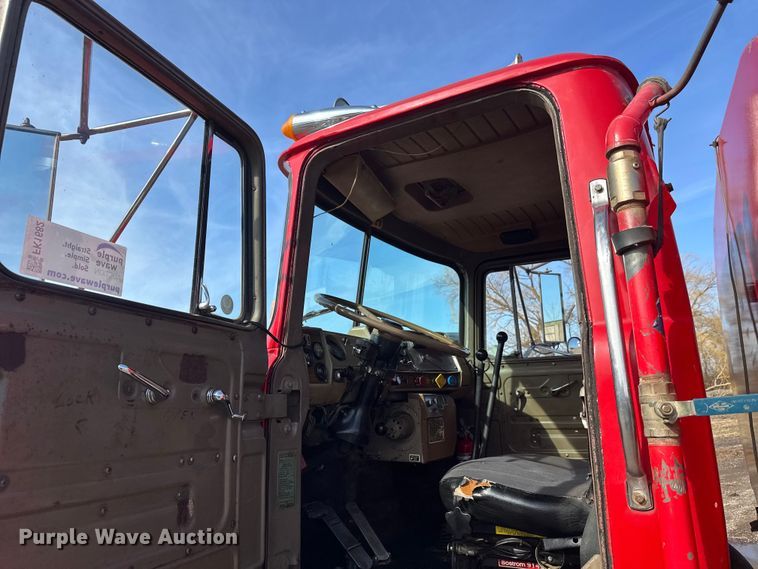 image for item FK1682 1977 Mack RD685S water truck