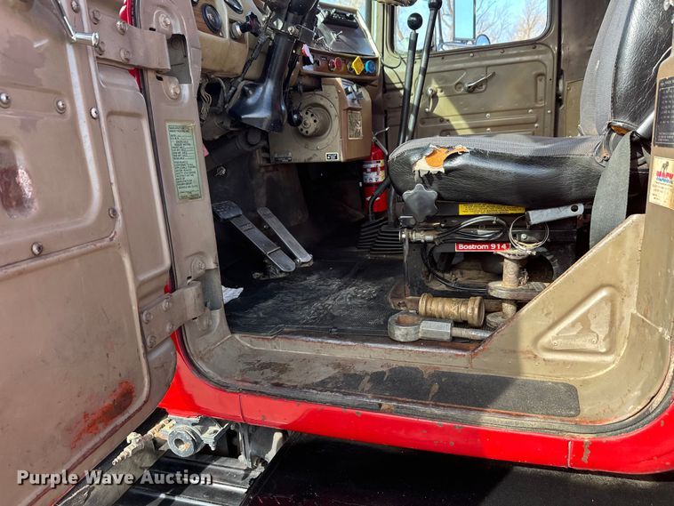 image for item FK1682 1977 Mack RD685S water truck