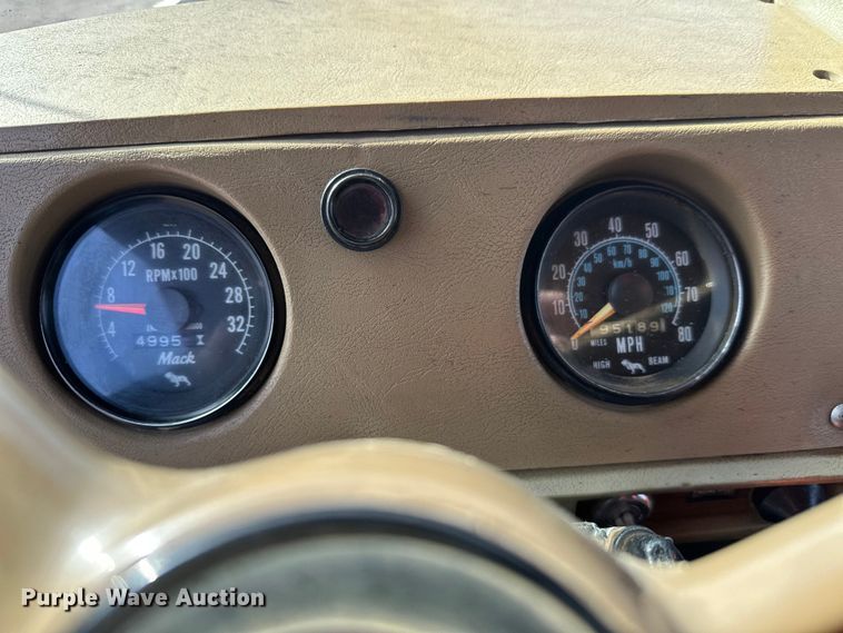 image for item FK1682 1977 Mack RD685S water truck