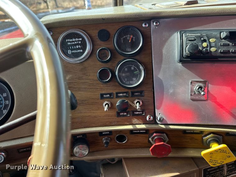 image for item FK1682 1977 Mack RD685S water truck