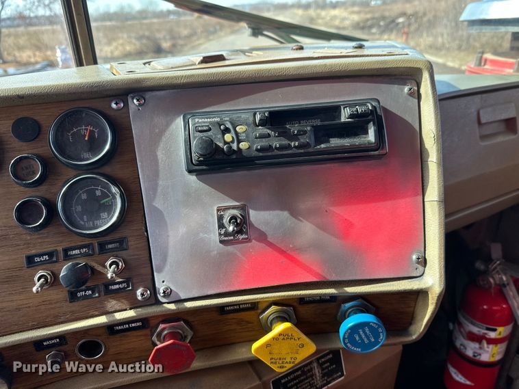 image for item FK1682 1977 Mack RD685S water truck