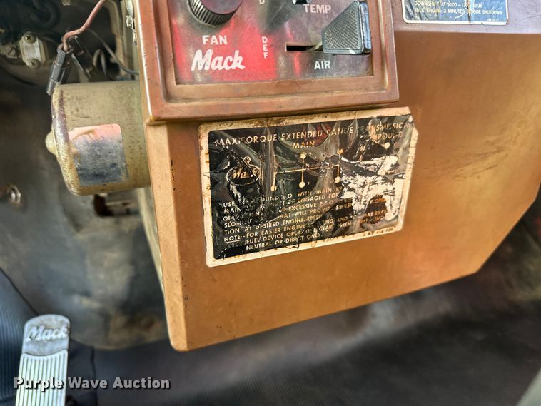 image for item FK1682 1977 Mack RD685S water truck