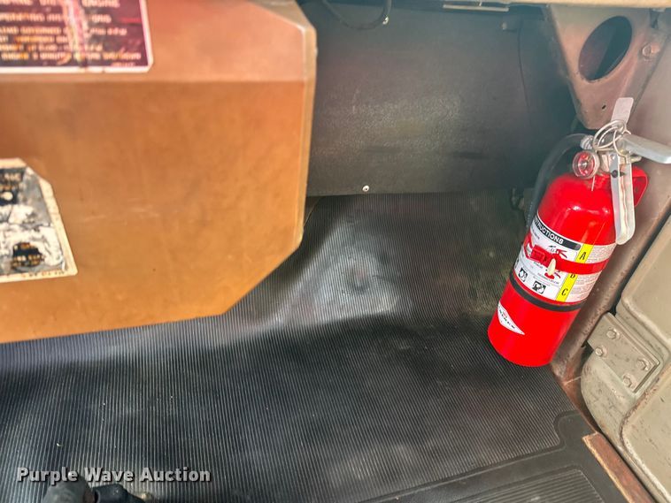 image for item FK1682 1977 Mack RD685S water truck