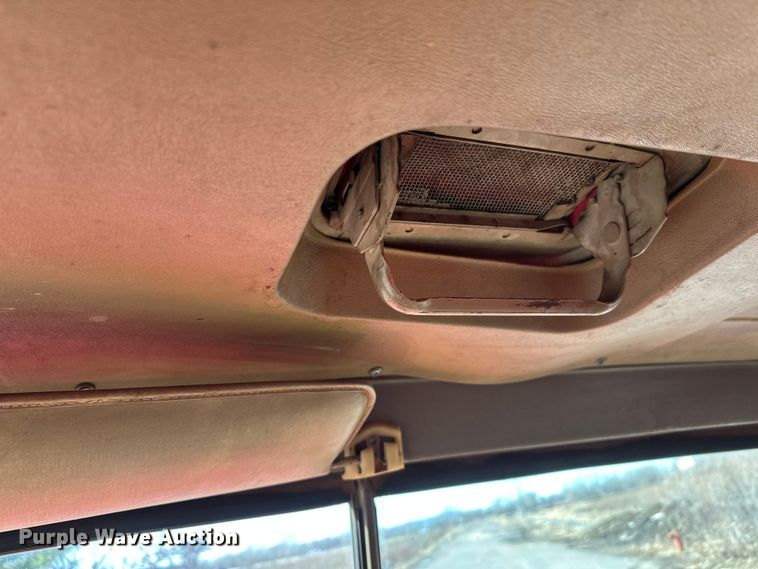 image for item FK1682 1977 Mack RD685S water truck