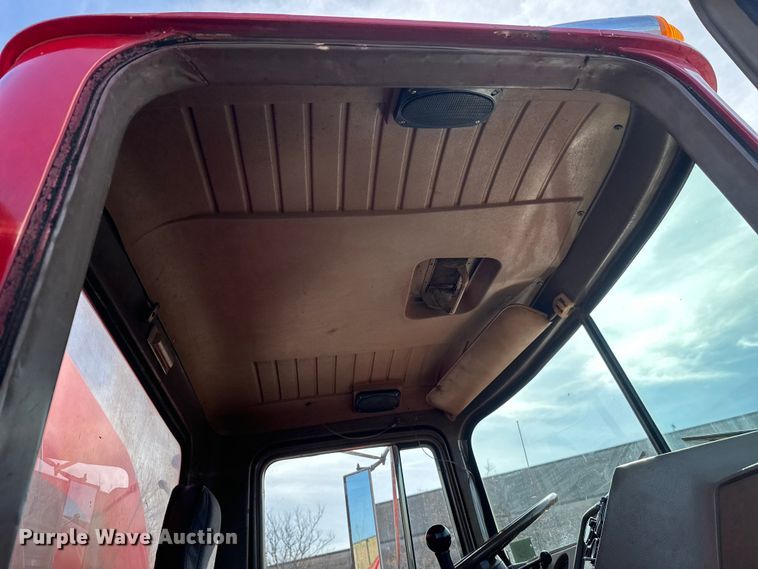 image for item FK1682 1977 Mack RD685S water truck