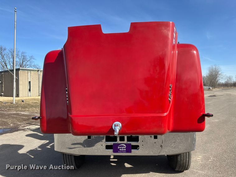 image for item FK1682 1977 Mack RD685S water truck