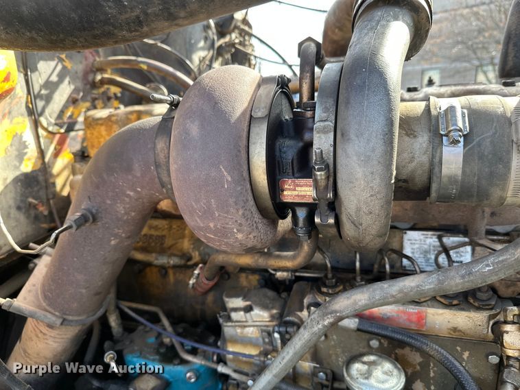 image for item FK1682 1977 Mack RD685S water truck