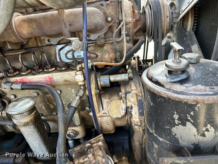 image for item FK1682 1977 Mack RD685S water truck