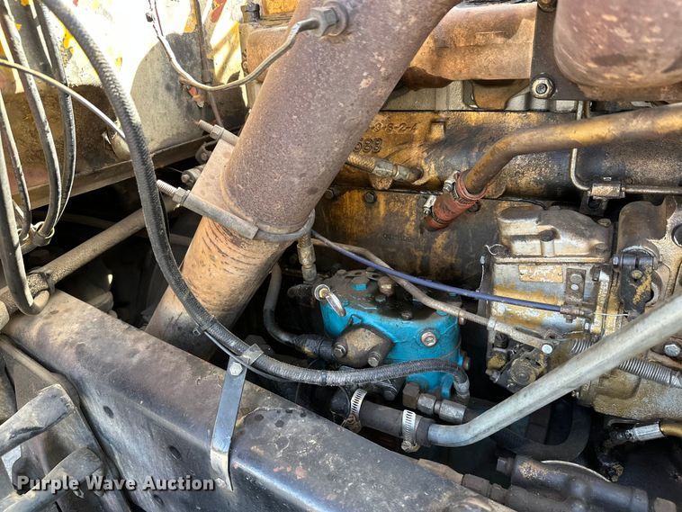 image for item FK1682 1977 Mack RD685S water truck