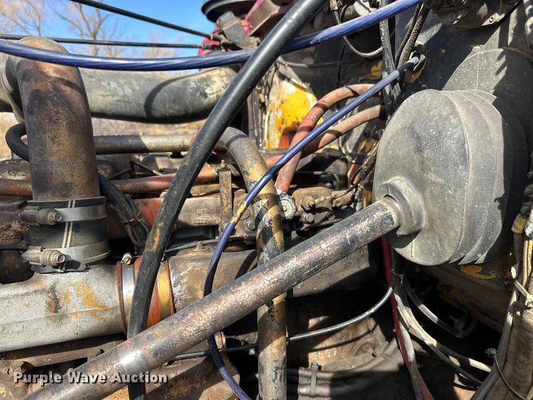 image for item FK1682 1977 Mack RD685S water truck