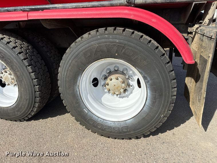 image for item FK1682 1977 Mack RD685S water truck