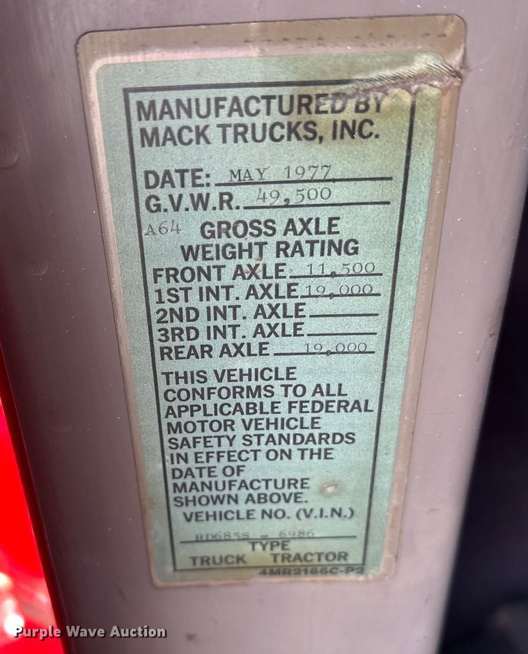 image for item FK1682 1977 Mack RD685S water truck