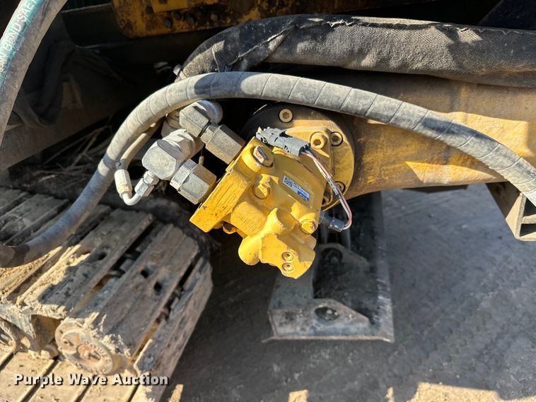 image for item FK1853 2017 Vermeer D24x40III directional boring unit