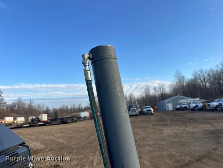 image for item FK1856 2015 John Deere 310SL backhoe