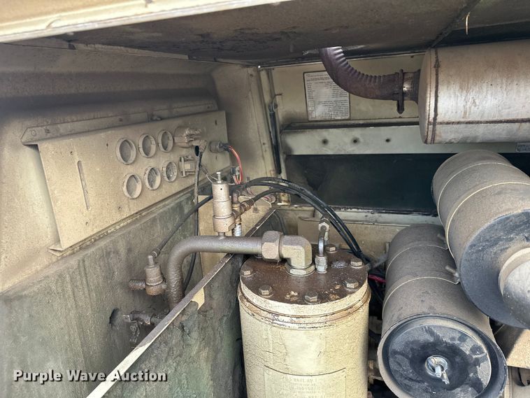 image for item FK1857 1994 Ingersoll Rand 185 air compressor