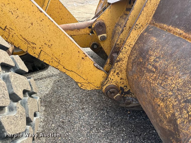 image for item FK1860 1994 John Deere 644G wheel loader