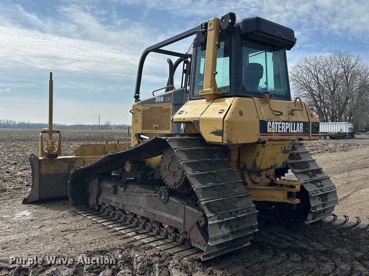 image for item FK1861 2004 Caterpillar D6N LGP dozer