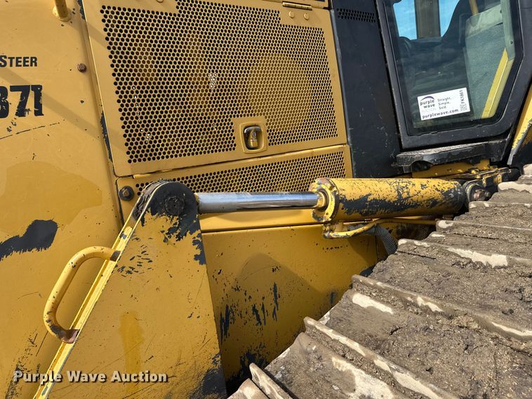 image for item FK1861 2004 Caterpillar D6N LGP dozer