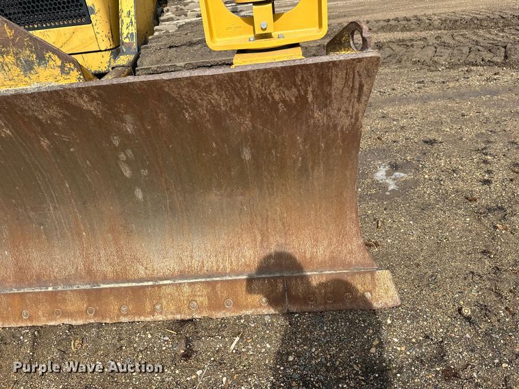 image for item FK1861 2004 Caterpillar D6N LGP dozer