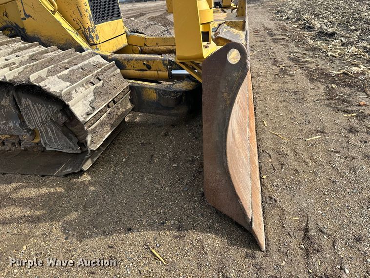 image for item FK1861 2004 Caterpillar D6N LGP dozer