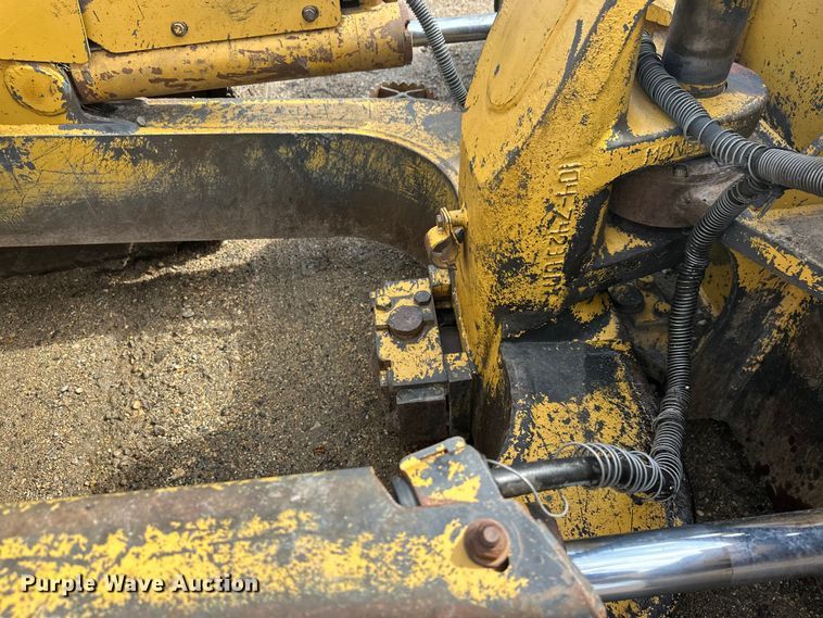image for item FK1861 2004 Caterpillar D6N LGP dozer