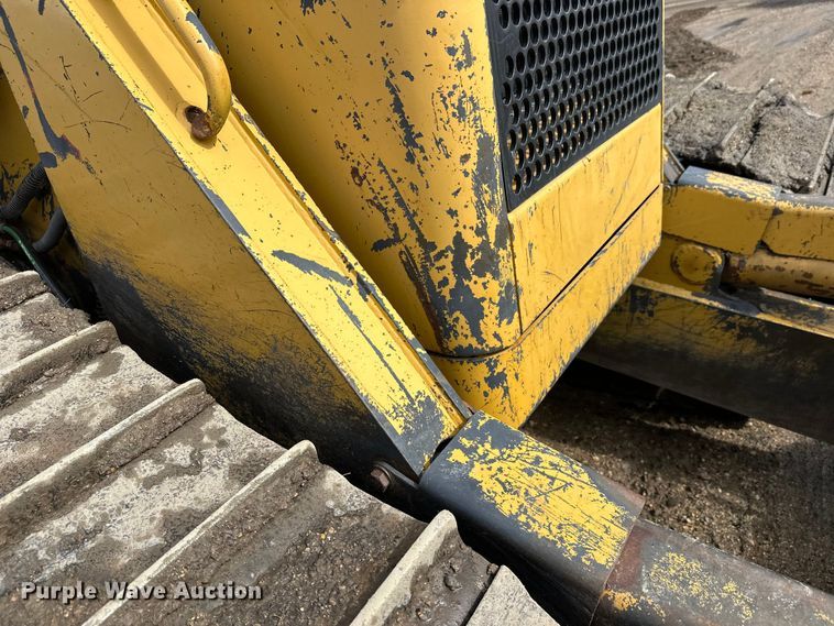 image for item FK1861 2004 Caterpillar D6N LGP dozer