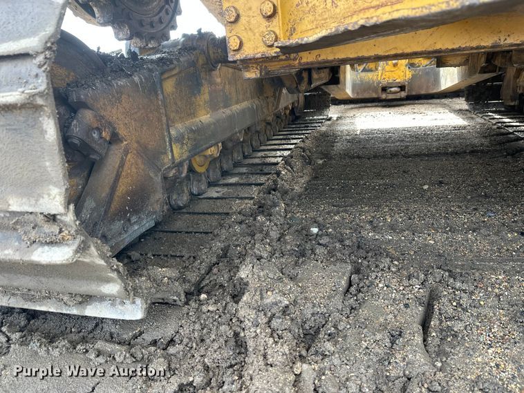 image for item FK1861 2004 Caterpillar D6N LGP dozer