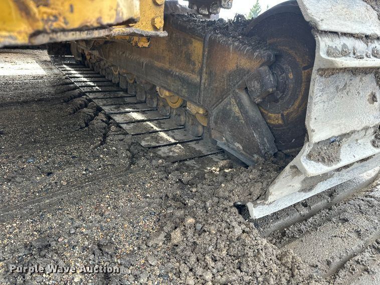 image for item FK1861 2004 Caterpillar D6N LGP dozer
