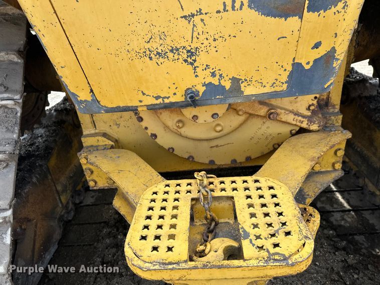 image for item FK1861 2004 Caterpillar D6N LGP dozer