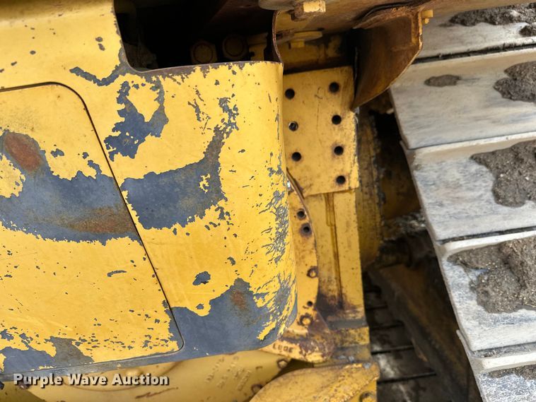 image for item FK1861 2004 Caterpillar D6N LGP dozer