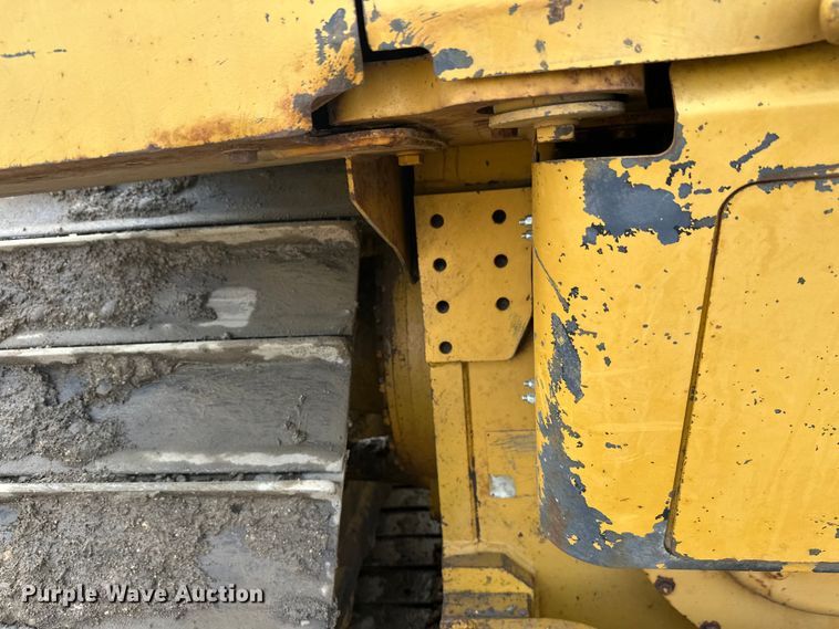 image for item FK1861 2004 Caterpillar D6N LGP dozer