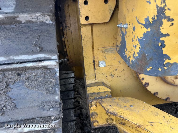 image for item FK1861 2004 Caterpillar D6N LGP dozer