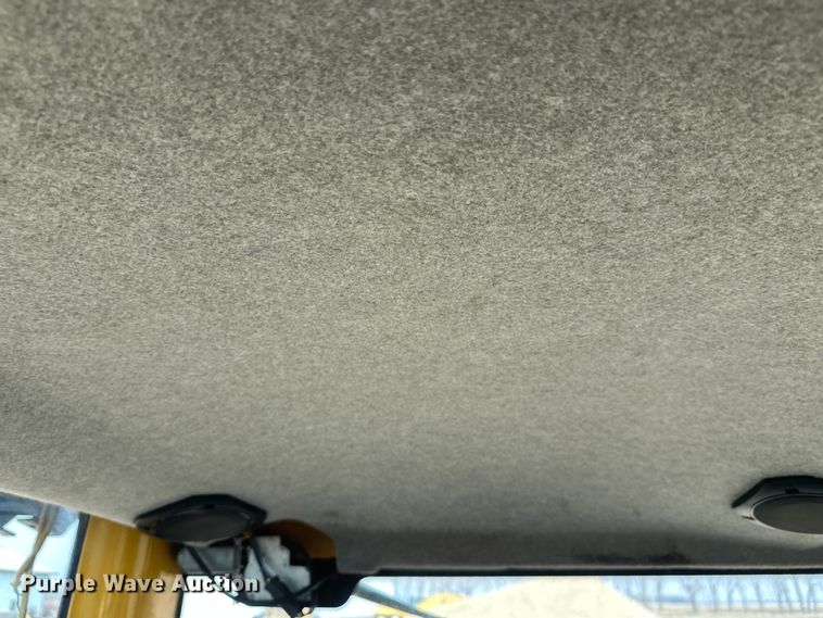 image for item FK1861 2004 Caterpillar D6N LGP dozer