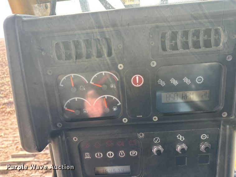 image for item FK1861 2004 Caterpillar D6N LGP dozer