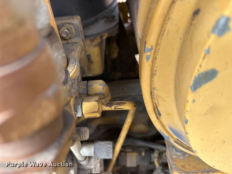 image for item FK1861 2004 Caterpillar D6N LGP dozer