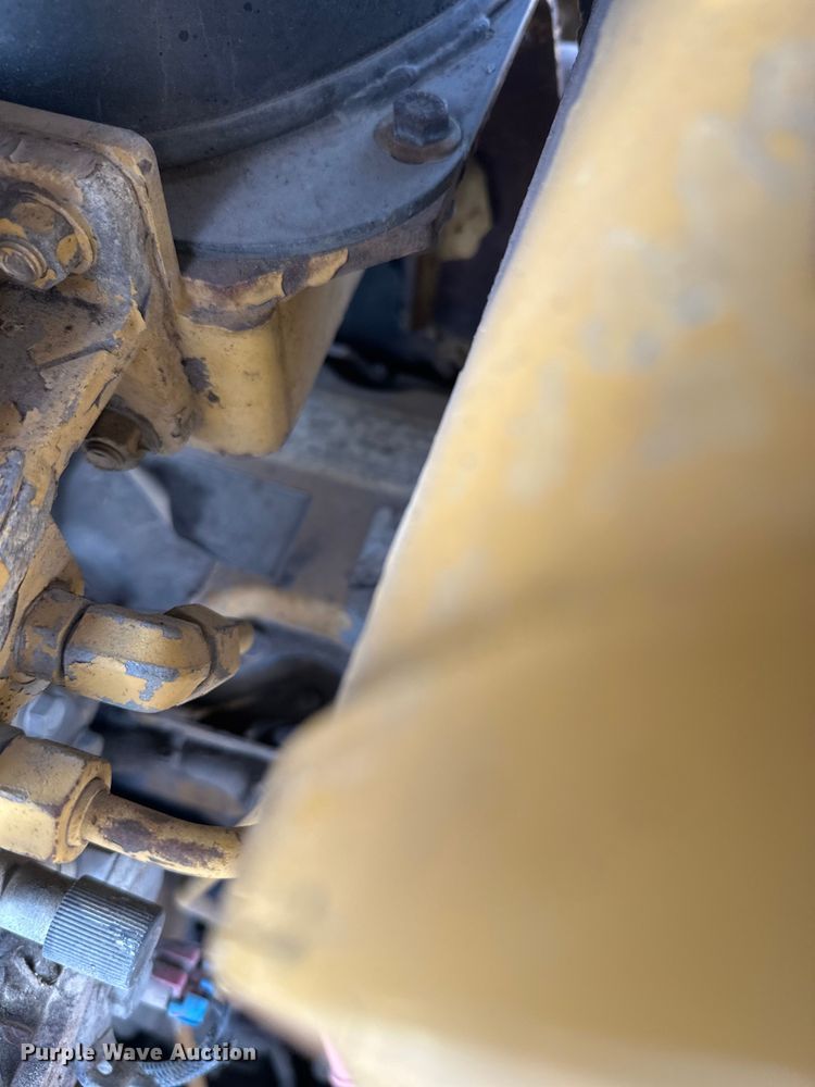 image for item FK1861 2004 Caterpillar D6N LGP dozer