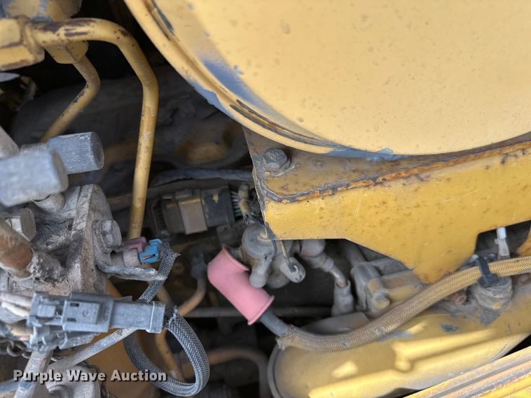 image for item FK1861 2004 Caterpillar D6N LGP dozer