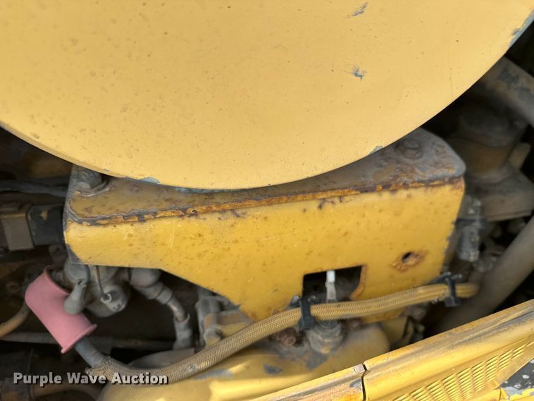 image for item FK1861 2004 Caterpillar D6N LGP dozer