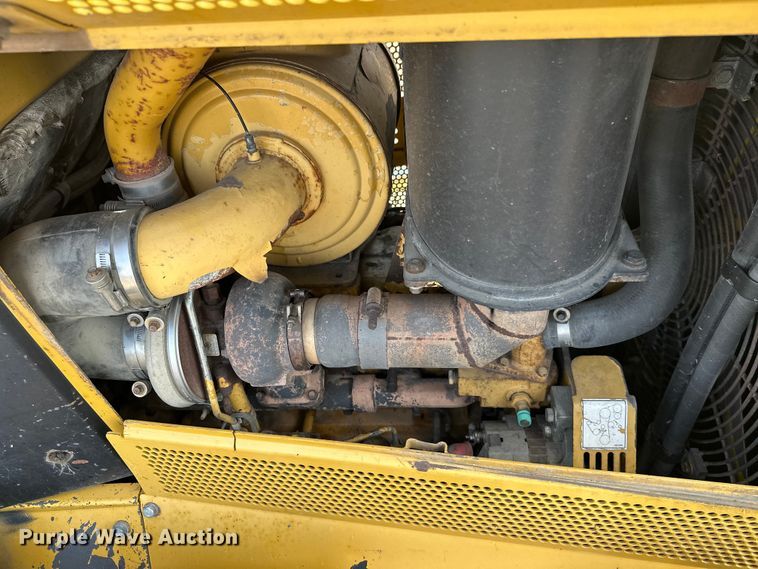 image for item FK1861 2004 Caterpillar D6N LGP dozer