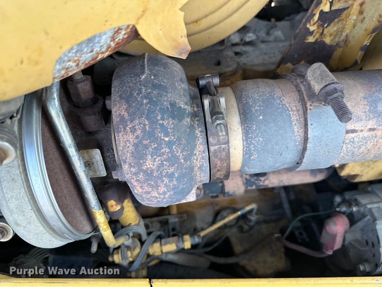 image for item FK1861 2004 Caterpillar D6N LGP dozer